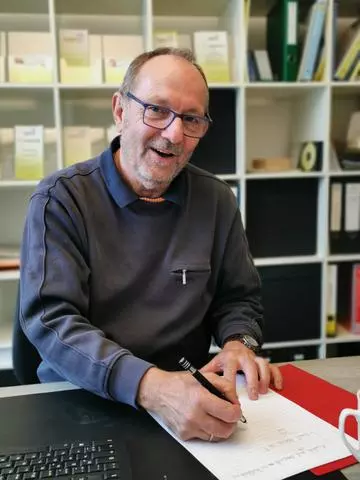 Herr Karl Georg Sattel